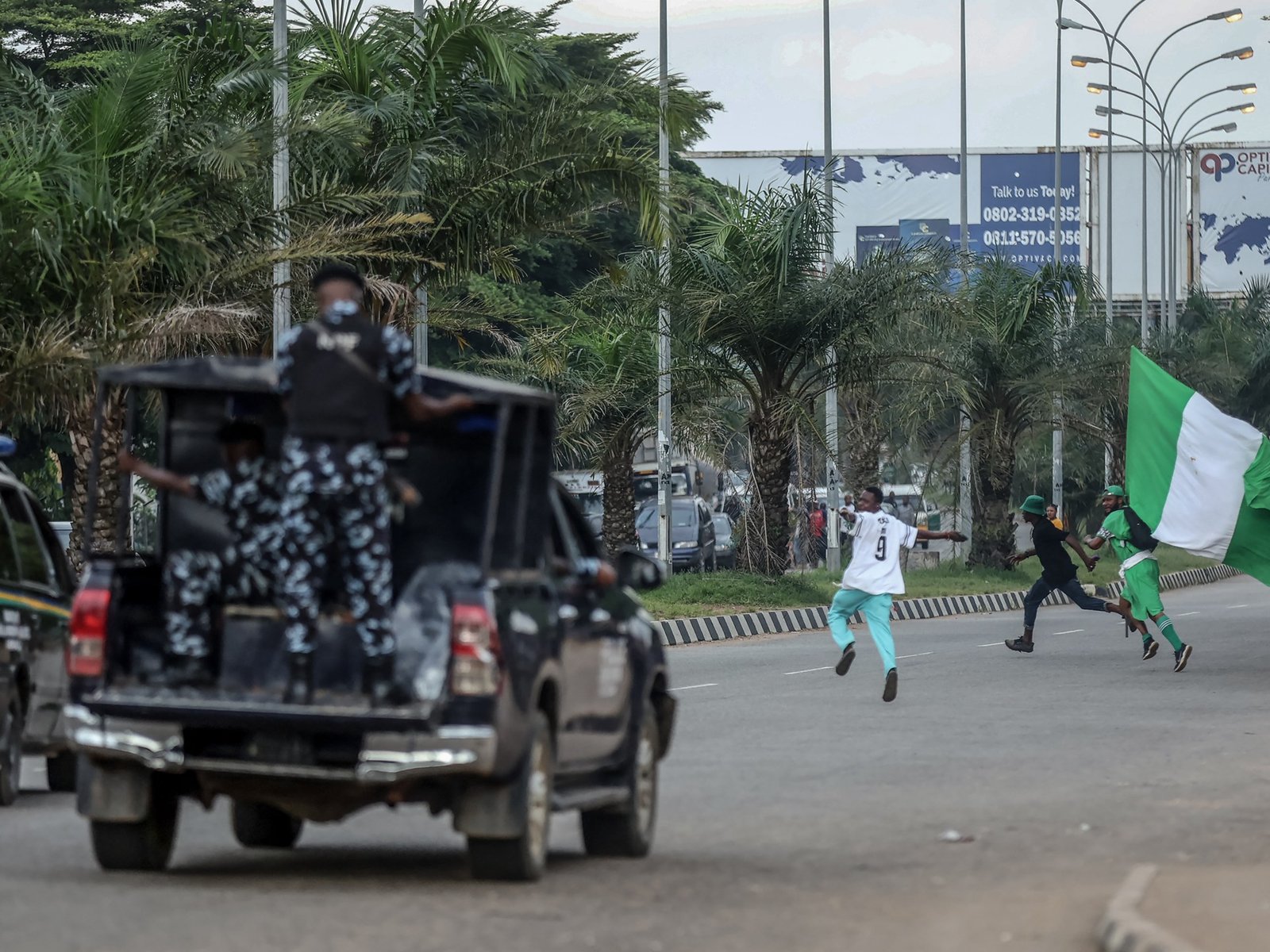 Nigerians decry ‘anti-poor’ measures in new protests against the government – Al Jazeera English