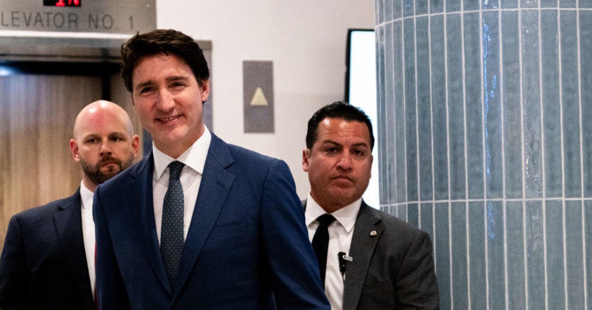 Trudeau travels to Florida to meet with Trump at Mar-a-Lago after speaking against tariffs – CBS News