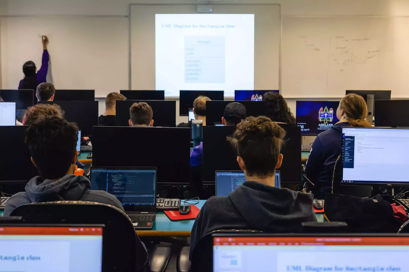 Curriculum overhaul at Northeastern sparks debate on the future of computer science education – TechSpot