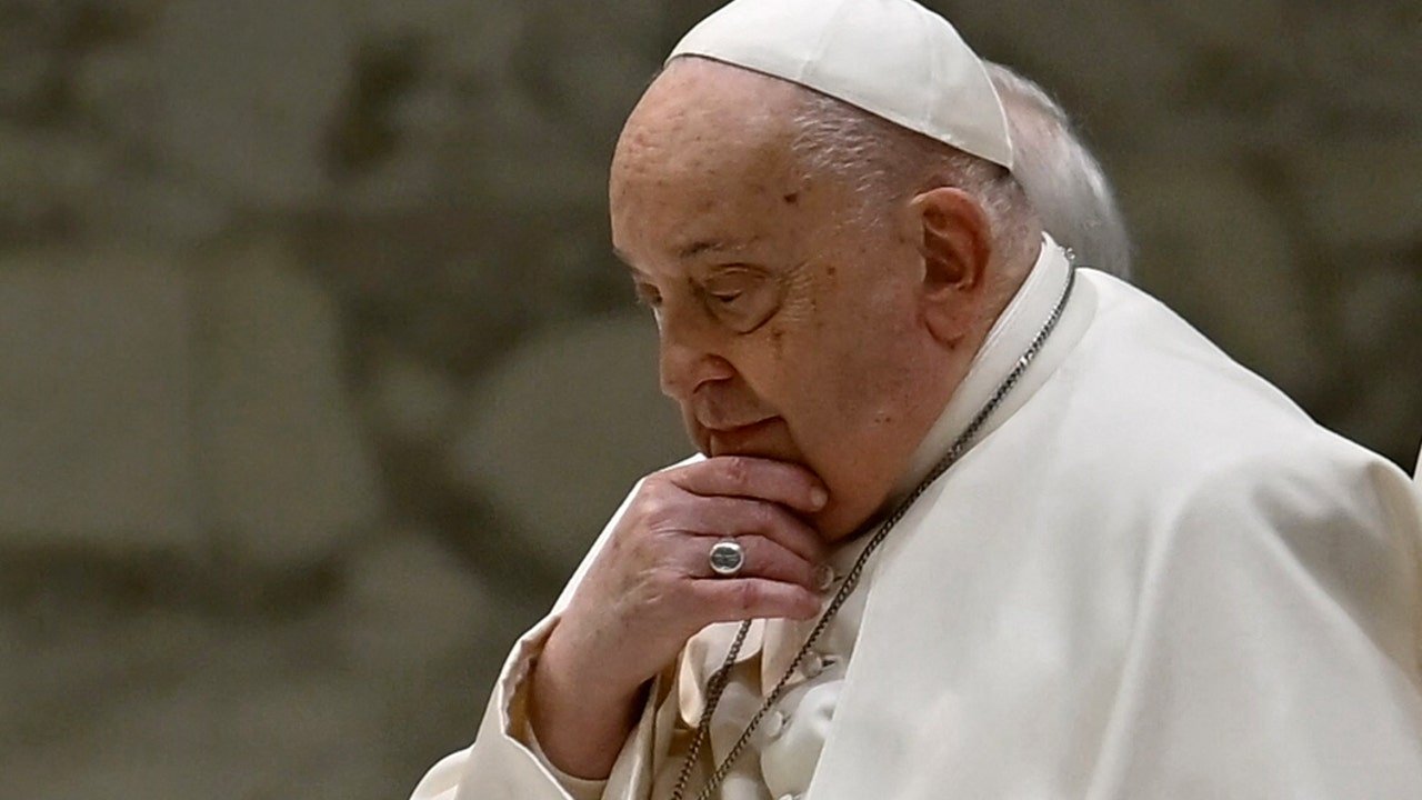 Pope Francis battles critical health issues as local and global Catholics share their love and prayers – FOX 10 News Phoenix