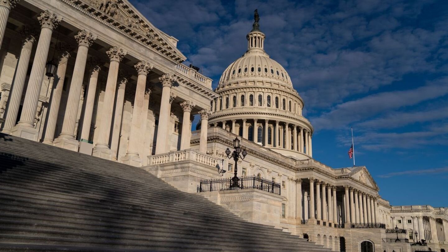 Bipartisan bill seeks national mental health hotline for first responders – Fire Rescue 1 Bipartisan bill seeks national mental health hotline for first responders – Fire Rescue 1