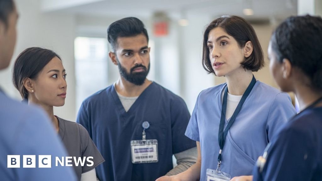 Migration: How many people come to work and study in the UK and what are the rules? – BBC.com Migration: How many people come to work and study in the UK and what are the rules? – BBC.com