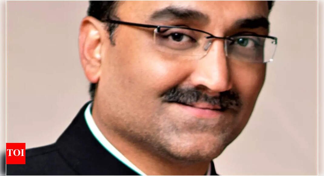 Aditya Chopra introduces 'Saathi Card' for film industry's daily wage earners and their families – Times of India Aditya Chopra introduces 'Saathi Card' for film industry's daily wage earners and their families – Times of India