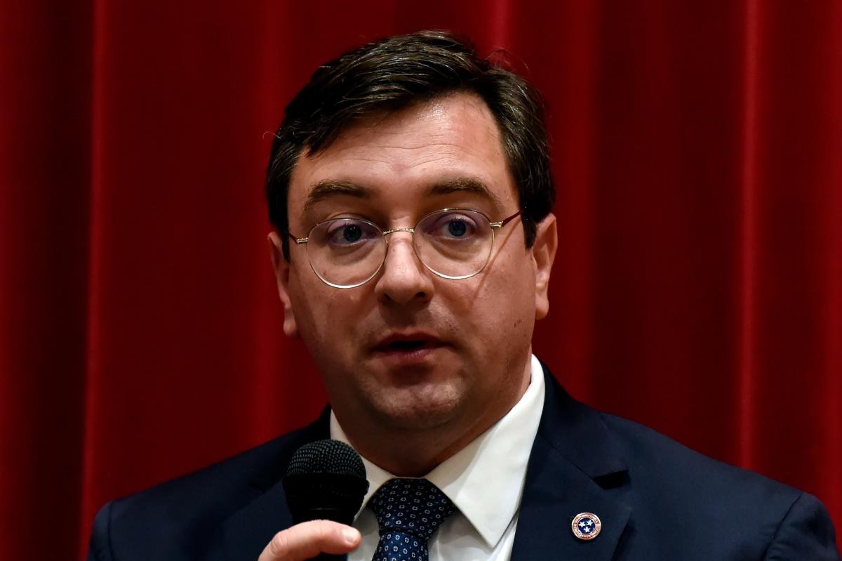 Tennessee sues U.S. Education Department over funding for Hispanic-serving colleges – Yahoo News