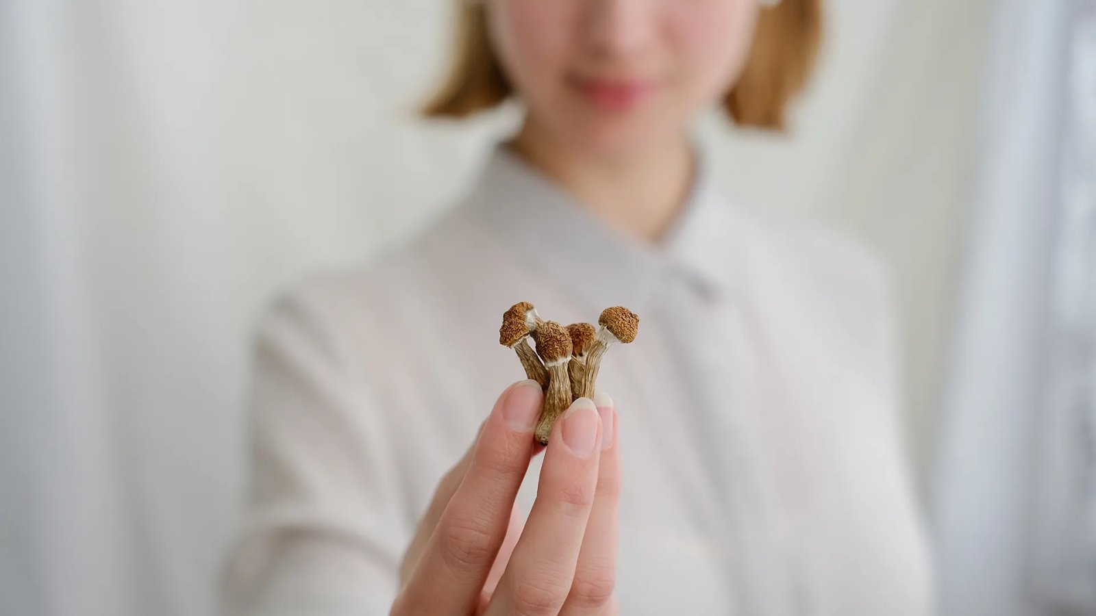 Single psilocybin trip delivers two years of depression relief for cancer patients – ScienceDaily