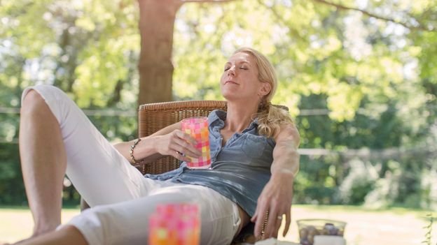 The climate benefits of a four-day workweek – BBC
