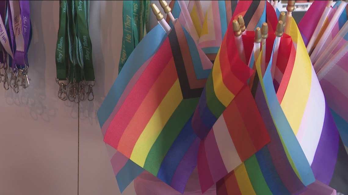 As National Suicide & Crisis Lifeline support options for LGBTQ+ youth end, Austin community shares concerns – KVUE