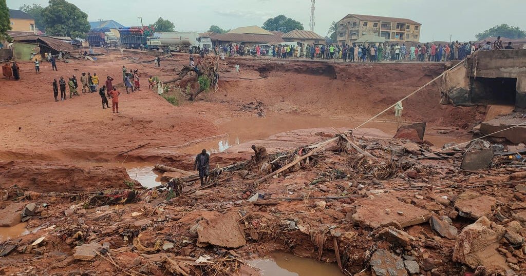 Death toll after floods submerge Nigeria town rises to 151 as thousands displaced – CBS News