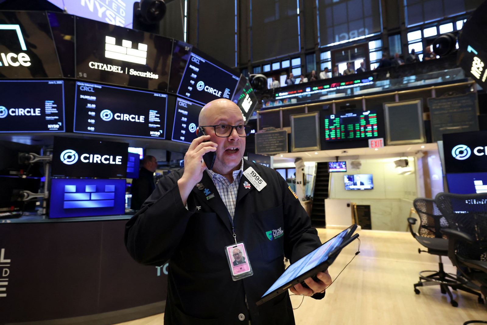 Dow rallies 300 points on strong jobs report, S&P 500 tops 6,000: Live updates – CNBC