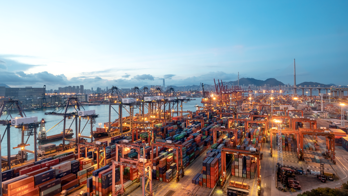 Trump tariffs latest updates: Appeals court keeps tariffs in play, pauses U.S. trade court ruling – Yahoo Finance